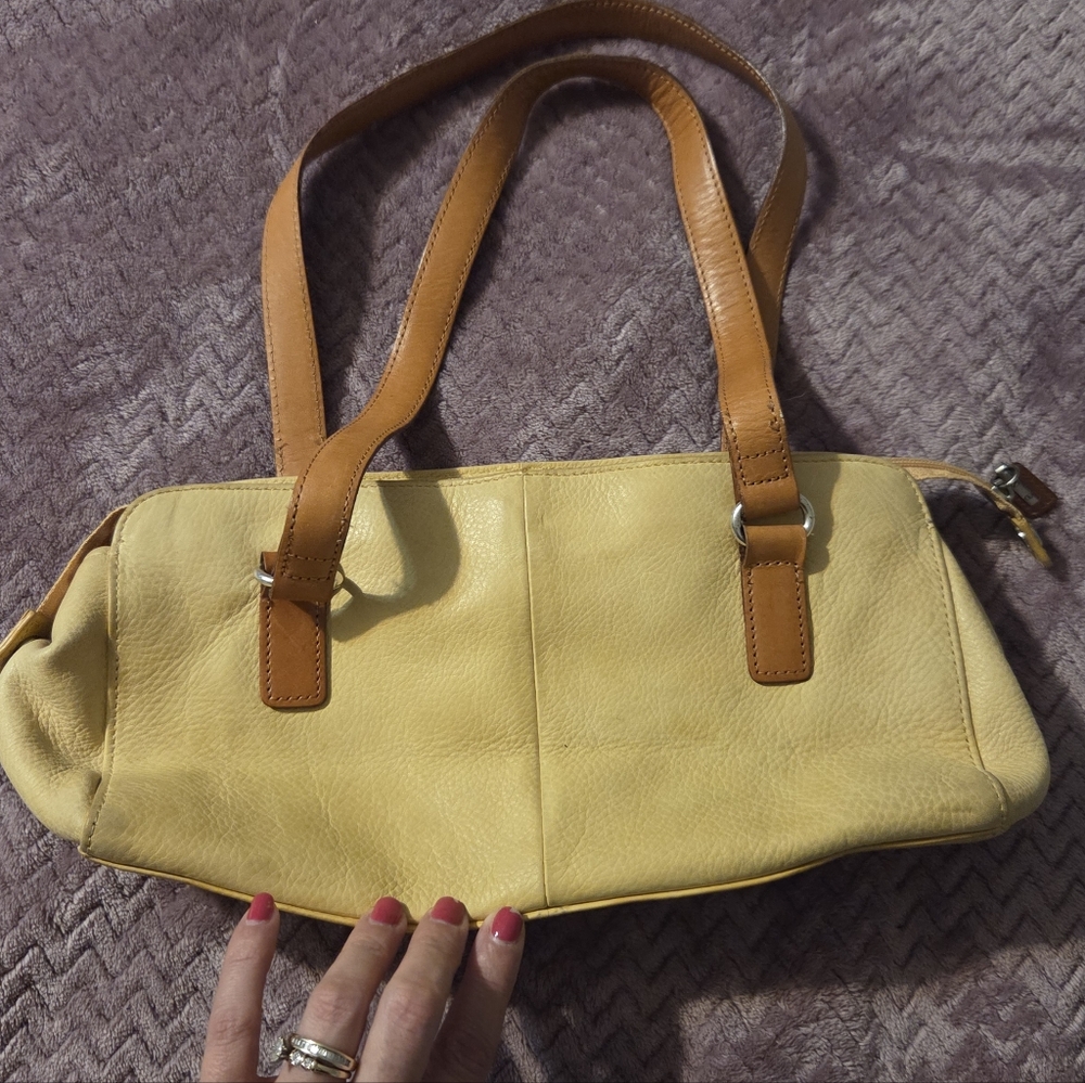 Vintage Fossil Light Yellow Leather Shoulder Handbag - Picture 2 of 14